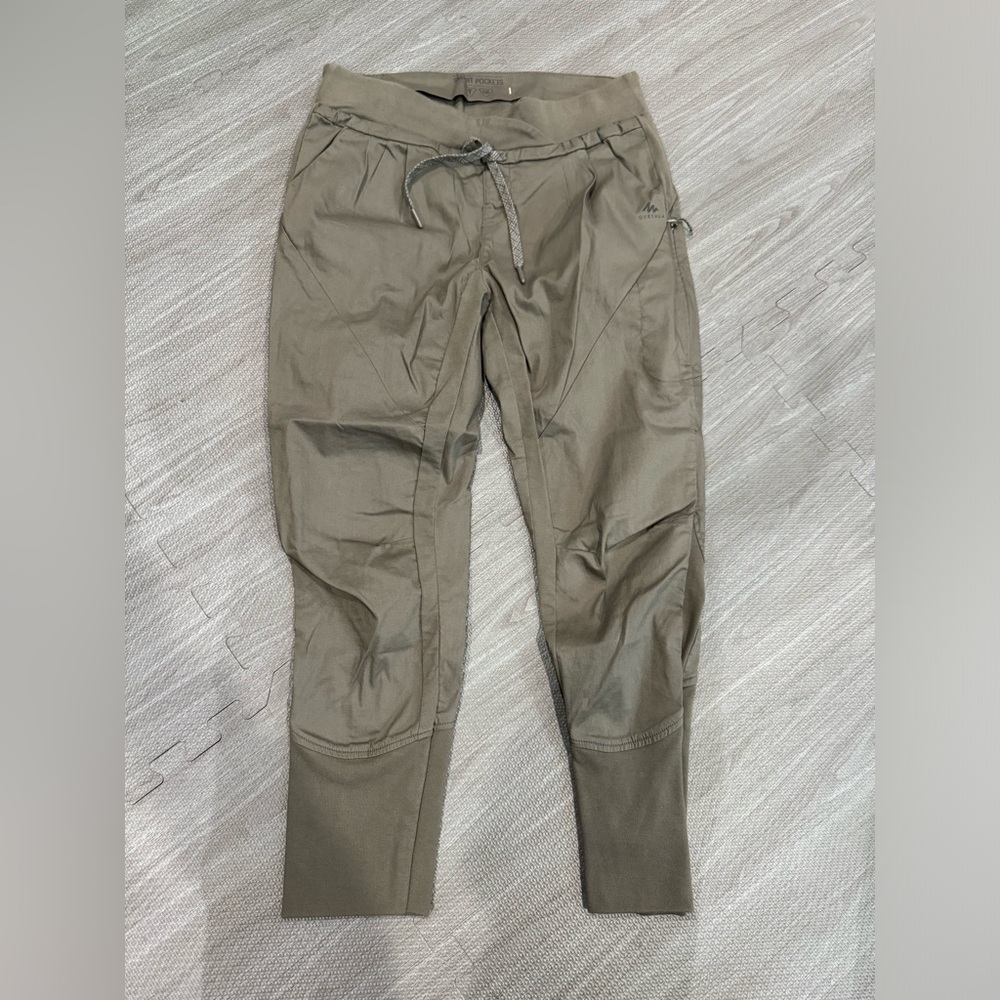 New without tags Women’s hiking pants size M